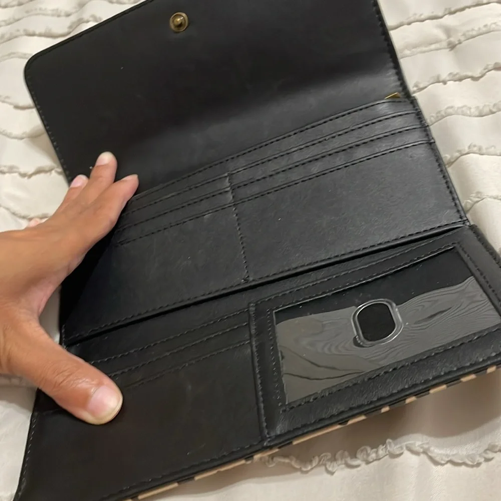 Target Wallet - Picture 2 of 2